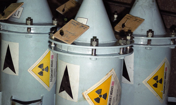 Янукович одобрил перевозку ядерных материалов через Украину