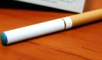 Мэр Нью-Йорка Блумберг запретил продажу сигарет людям младше 21 года