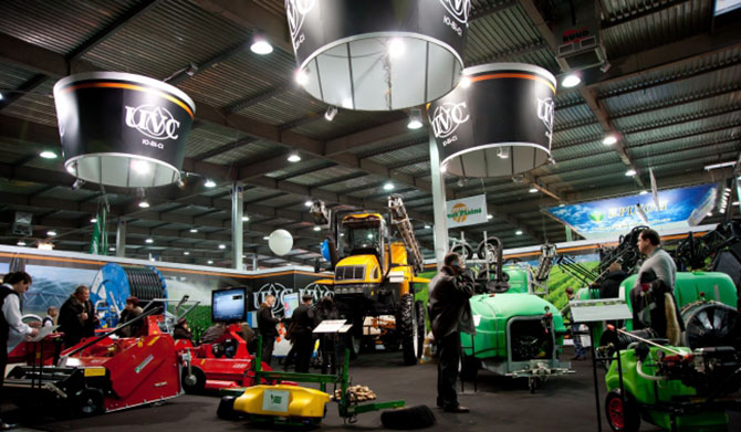 Кабмин рассчитывает к 2015 году увеличить производство сельхозтехники в 4 раза