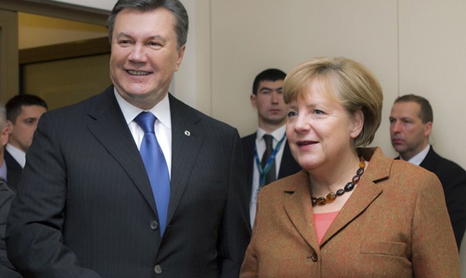 Янукович посетит ФРГ, когда там сформируют новое правительство