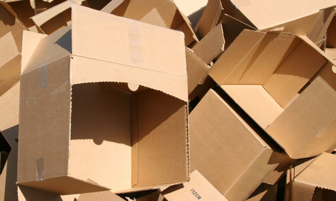 Суд начал процедуру банкротства картонного комбината в Луцке