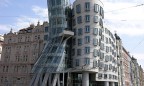 В Чехии за $18 млн продан знаменитый «Танцующий дом»