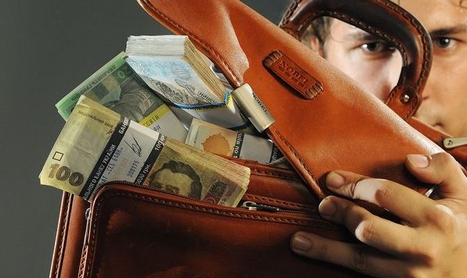 Минюст открыл сведения реестра коррупционеров