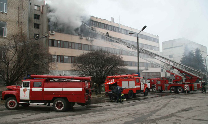Прокуратура объявила в розыск подозреваемого по делу о пожаре на «Хартроне»