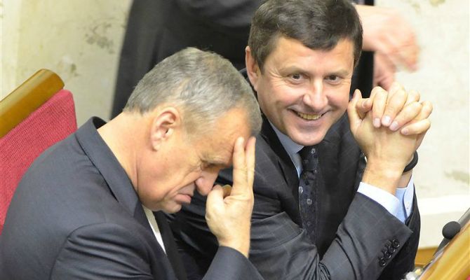 Парламент принял государственный бюджет на следующий год, увеличив дефицит на 10 млрд грн