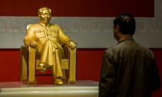 В ходе обыска у китайского генерала нашли цельную золотую статую Мао Цзэдуна