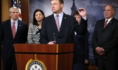 Сенаторы раскритиковали слабую позицию Госдепа по отношению к Украине