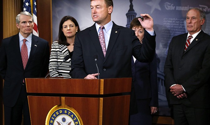 Сенаторы раскритиковали слабую позицию Госдепа по отношению к Украине