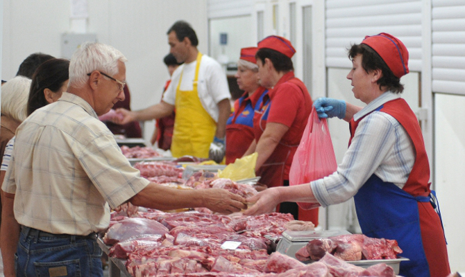 РФ запретила поставки свинины из Луганской области из-за АЧС