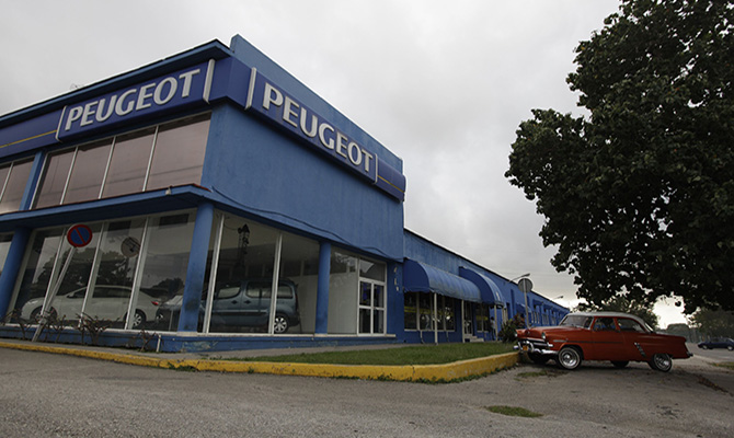 Peugeot может уволить дополнительно 1,5 тысячи сотрудников