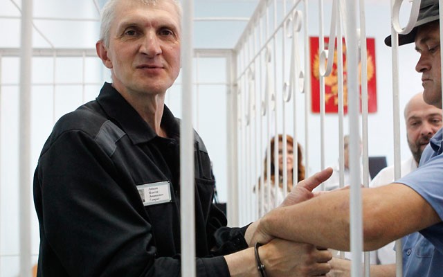Суд России постановил освободить экс-партнера Ходорковского