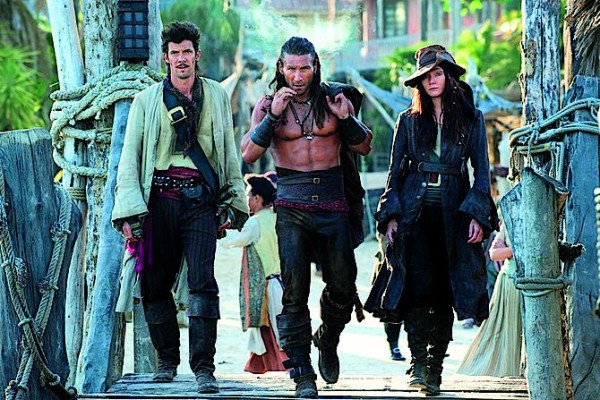 Рыцари рома и пиастров. Стартовали «Черные  паруса» — новый сериал от Майкла Бэя о старых  временах, когда Флинт еще не лишился  благородства, а Сильвер — ноги