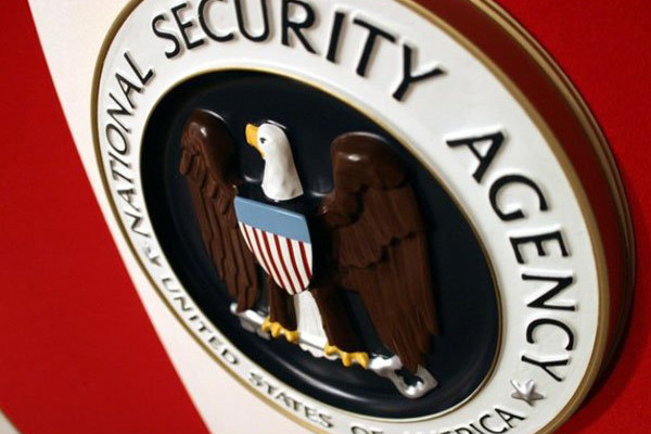 СМИ: спецслужбы США и Британии используют мобильные приложения для сбора информации о владельцах смартфонов