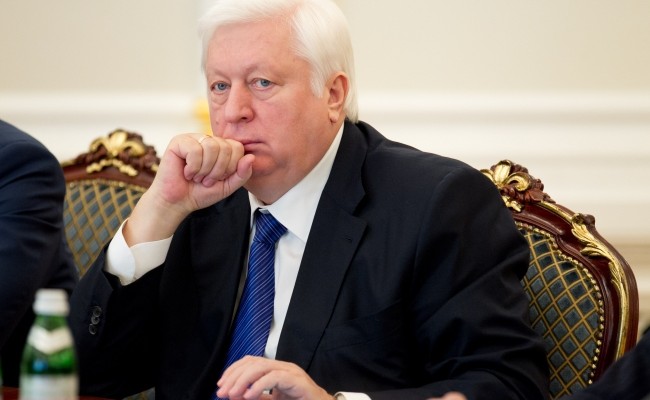 Пшонка создал группу по контролю за выполнением закона об амнистии