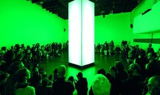 В московском Государственном центре современного искусства проходит первая в России масштабная выставка, посвященная использованию света в контемпорари-арте