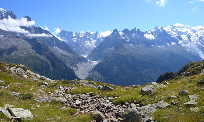 Во Альпах потерпел крушение пассажирский поезд, есть жертвы