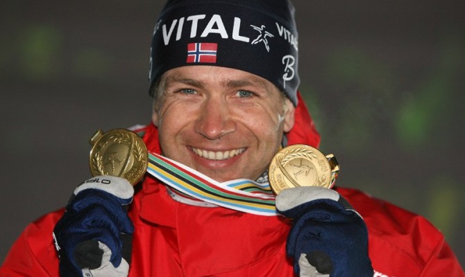 Норвежский биатлонист творит историю