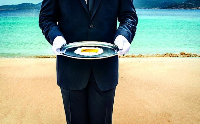 В 2014 году держателей банковских карточек класса Gold станет больше и эта услуга перестанет быть эксклюзивной. Многие пользователи золотых карт задумаются о переходе как минимум на Platinum