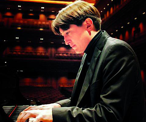 17 февраля британский пианист Фредерик Кемпф исполнит в Москве Бетховена, Мусоргского и Шумана