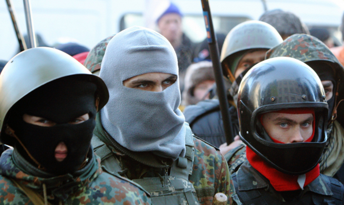 Протестующие захватили здание обладминистрации в Ивано-Франковске