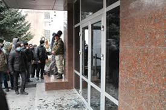 Спецназ не допустил захвата здания СБУ в Хмельницкой области