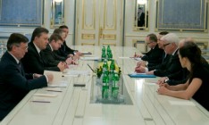 Встреча у Януковича завершилась, планируется подписание Соглашения по кризису