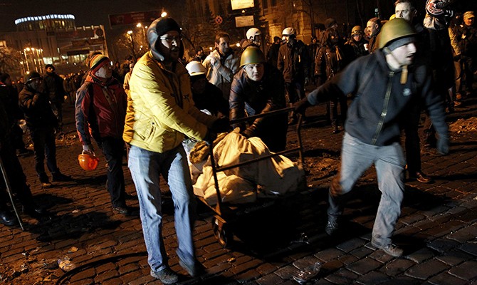 К врачам «скорой» за медицинской помощью обратилось 589 участников массовых мероприятий в Киеве