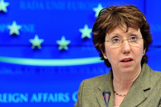 ЕС надеется, что украинцы будут вести ответственно, - Эштон