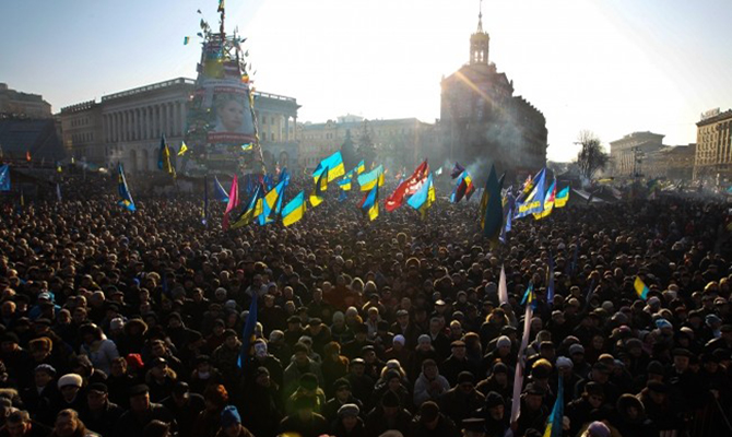 Митингующие требуют люстрации и говорят о подкупах нардепов