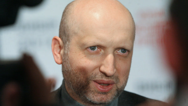 Турчинов начал увольнять людей Януковича