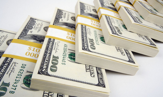 Межбанк закрылся ростом доллара до 10,33-10,5 грн/долл