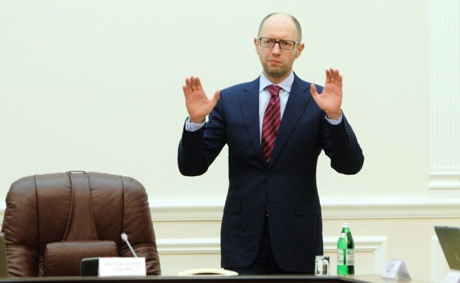 Яценюк раздал поручения министрам
