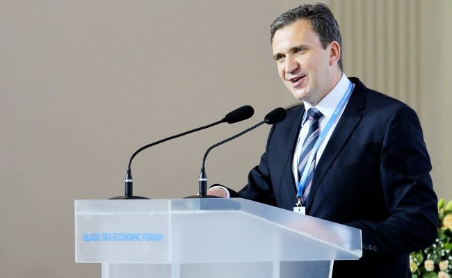 Российский кредит на $3 млрд растворился неизвестно где, - министр экономики