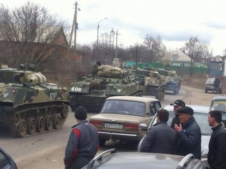Россия стягивает войска на границе с Украиной, - МИД
