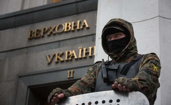 «Самооборонцев», не вступивших в Нацгвардию, ждет уголовная ответственность