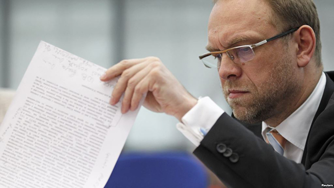 ГПУ закрыла уголовные дела против защитника Тимошенко