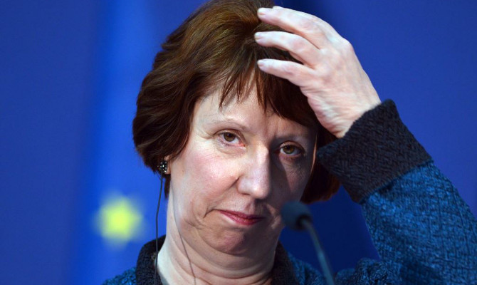 Евросоюз призывает Россию к мирному решению конфликта с Украиной, - Эштон