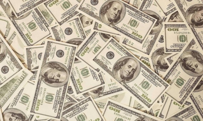 Банк «Россия» просит юрлиц воздержаться от осуществления валютных платежей на его счета