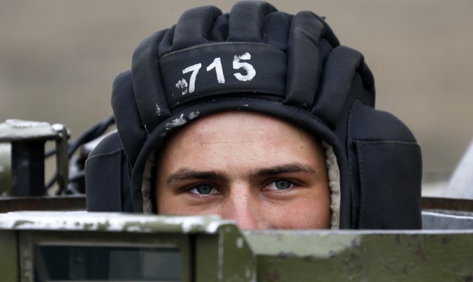 Половина украинских военных в Крыму перешли на сторону России