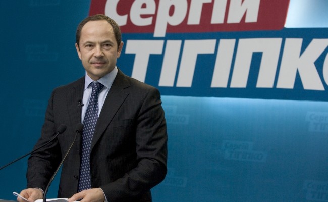 Тигипко обещает признать за русским языком статус государственного