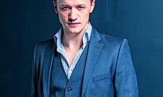 Главный новатор в отечественном балете Денис Матвиенко объясняет, как правильно смотреть классику и какую пользу высокому искусству приносит шоу-бизнес