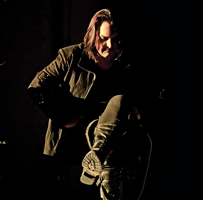 Пальцы в рок да веселый визг