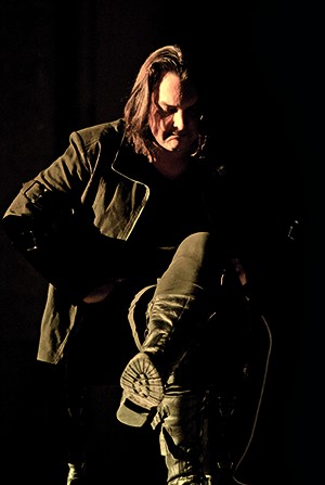 Пальцы в рок да веселый визг