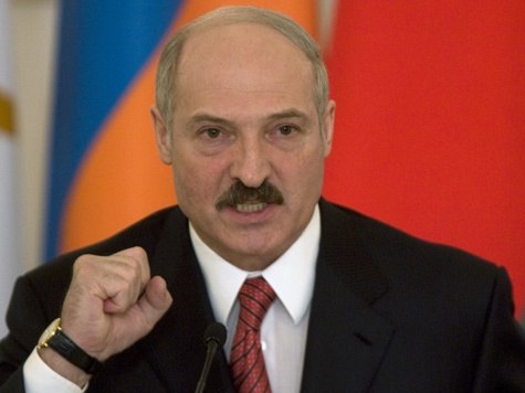 Запад «кинул» Украину, а списки санкций можно повесить в туалет, - Лукашенко