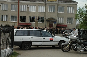 «Правый сектор» захватил здание Коломыйской РГА