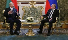 Россия обещает Белорусии отмену пошлин на нефть и $2 млрд кредита