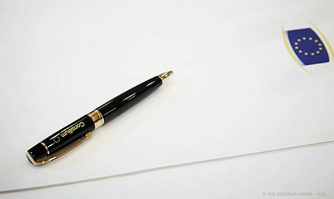 Рада приняла законы, необходимые для либерализации визового режима с ЕС