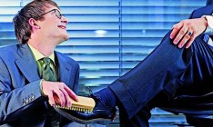 Привычка угождать руководству в ущерб себе может обернуться психологическими проблемами