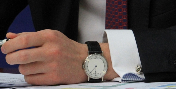 Главный налоговик Украины носит часы за 220 тысяч