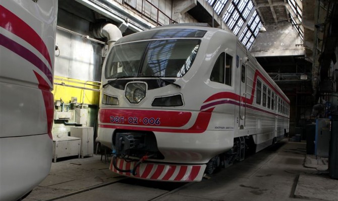 Кабмин обещает купить поезда Крюковского завода в ближайшее время